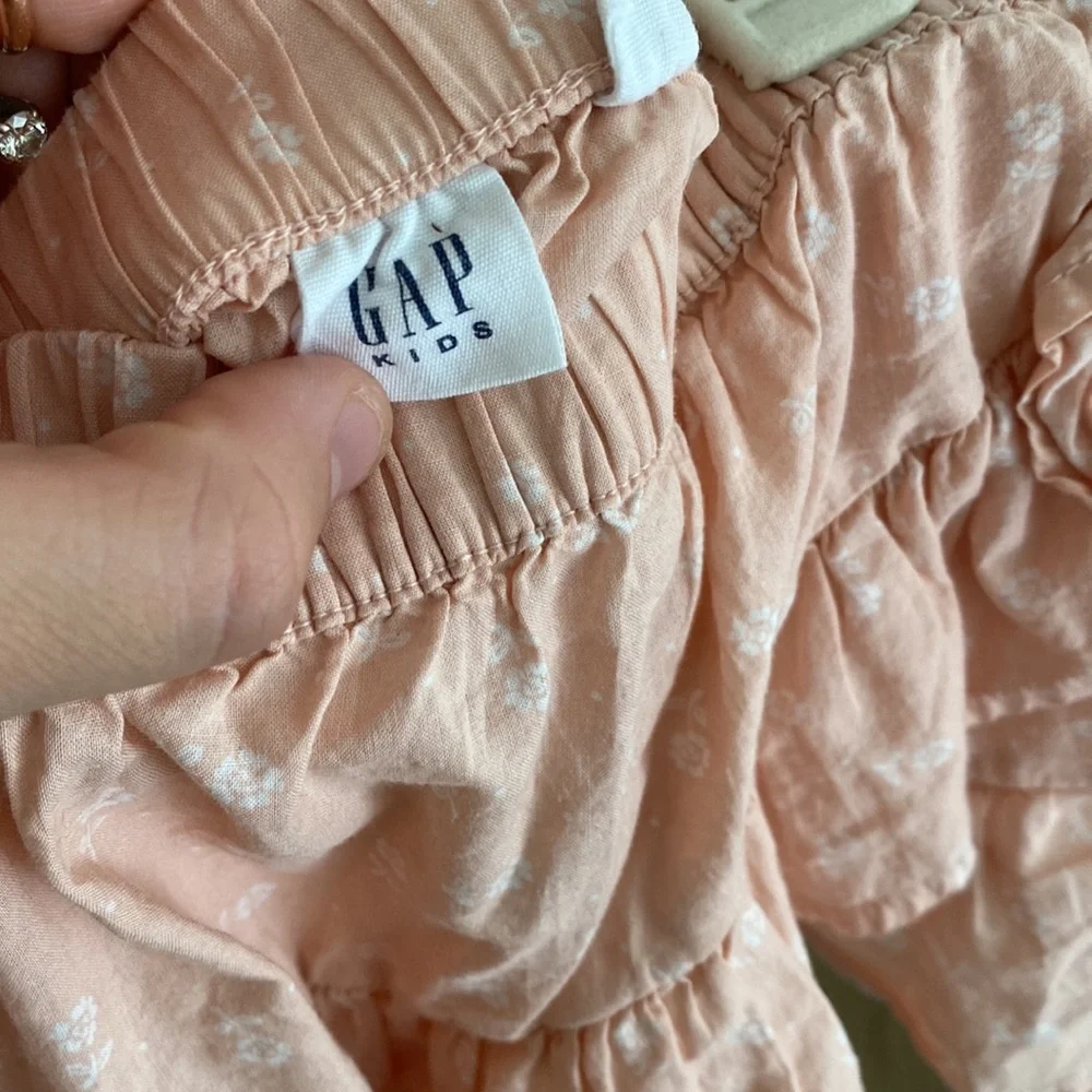 Gap Kids XS (4-5) | ruffle floral skirt